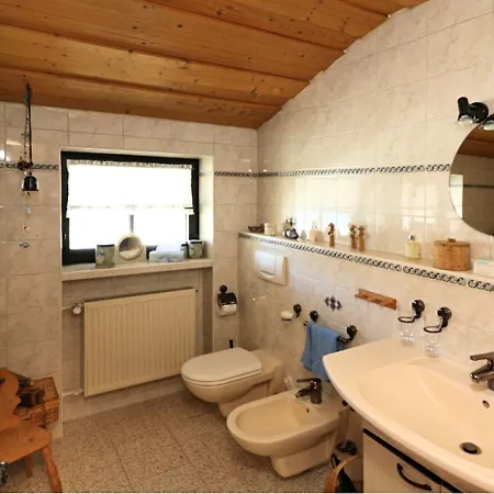 Feriehus Lovely Holiday In With Sauna Inzell
